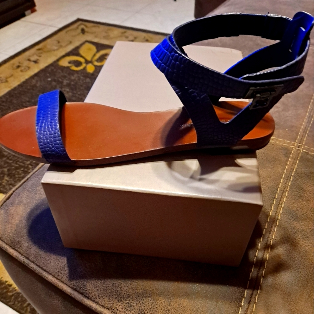 BCBG Maxazria